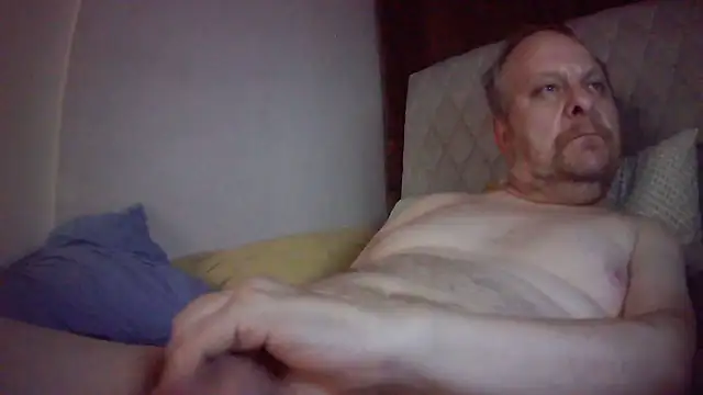 Snapshot of amylrmm1903 chatting on July 6, 2026, 12:06 am amylrmm1903 online show from July 6, 2026, 12:06 am