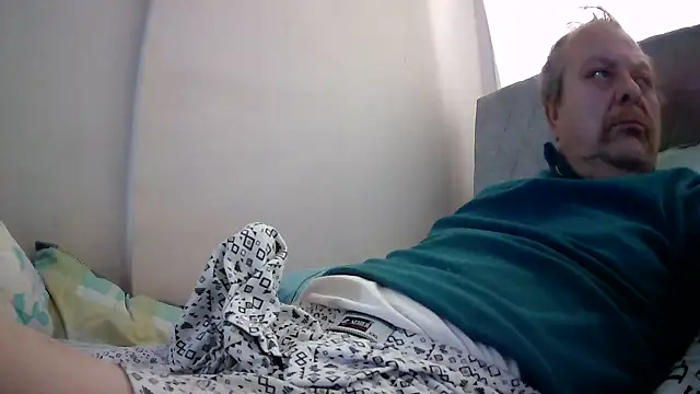 amylrmm1903 online show from February 2, 2025, 11:40 am