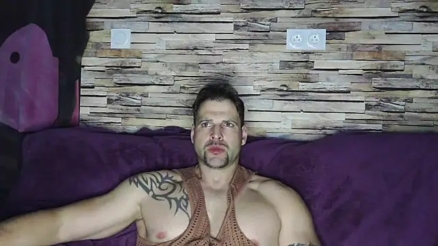 Snapshot of XxBigboybandxX chatting on March 14, 2025, 6:50 pm XxBigboybandxX online show from March 14, 2025, 6:50 pm