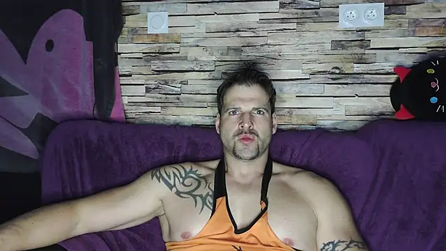 Snapshot of XxBigboybandxX chatting on March 4, 2025, 7:01 pm XxBigboybandxX online show from March 4, 2025, 7:01 pm