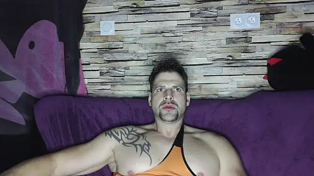 Snapshot of XxBigboybandxX chatting on February 26, 2025, 6:59 pm XxBigboybandxX online show from February 26, 2025, 6:59 pm