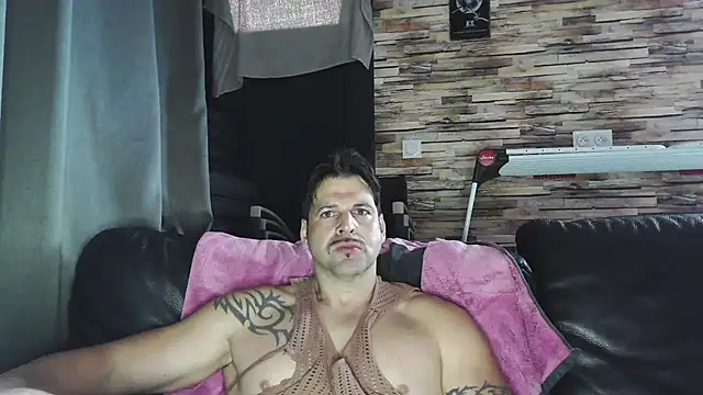 Snapshot of XxBigboybandxX chatting on December 15, 2025, 9:37 am XxBigboybandxX online show from December 15, 2025, 9:37 am