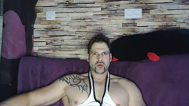 Snapshot of XxBigboybandxX chatting on March 22, 2025, 3:31 pm XxBigboybandxX online show from March 22, 2025, 3:31 pm