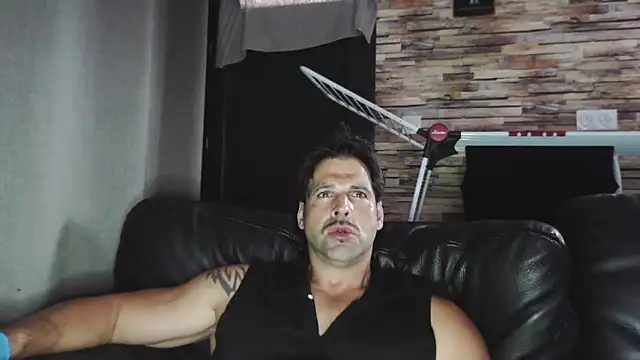 Snapshot of XxBigboybandxX chatting on September 28, 2025, 4:25 pm XxBigboybandxX online show from September 28, 2025, 4:25 pm