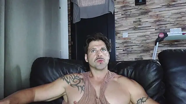 Snapshot of XxBigboybandxX chatting on September 24, 2025, 1:17 pm XxBigboybandxX online show from September 24, 2025, 1:17 pm