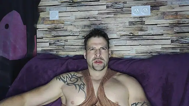 Snapshot of XxBigboybandxX chatting on March 15, 2025, 6:14 am XxBigboybandxX online show from March 15, 2025, 6:14 am