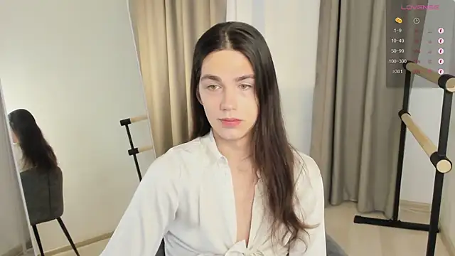 Snapshot of Alfreda_Mills chatting on November 6, 2025, 10:41 am Alfreda Mills online show from November 6, 2025, 10:41 am