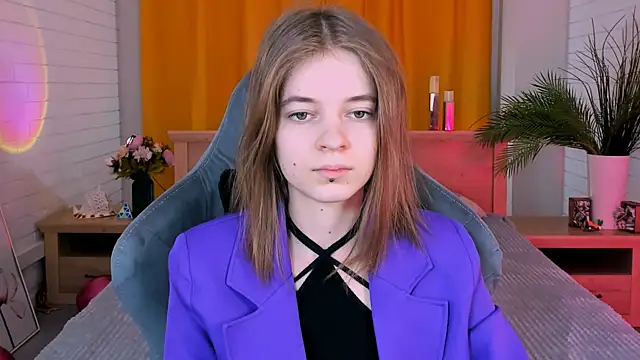 TinaDavil online show from February 18, 2025, 2:06 pm