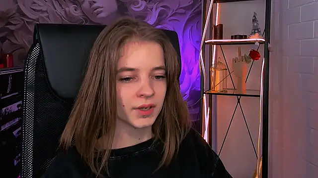 TinaDavil online show from March 3, 2025, 8:43 pm