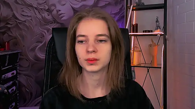 TinaDavil online show from March 3, 2025, 2:06 pm