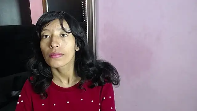 karolinee 66  online show from October 15, 2025, 2:25 pm