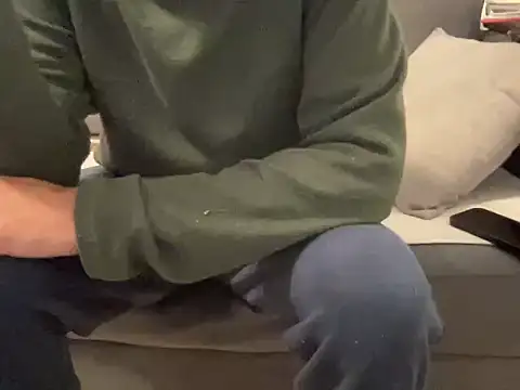 Snapshot of 4small4inchlol chatting on December 15, 2025, 11:49 am 4small4inchlol online show from December 15, 2025, 11:49 am