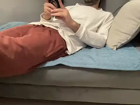 Snapshot of 4small4inchlol chatting on November 25, 2025, 10:10 pm 4small4inchlol online show from November 25, 2025, 10:10 pm