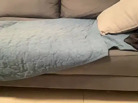 Snapshot of 4small4inchlol chatting on November 19, 2025, 4:18 pm 4small4inchlol online show from November 19, 2025, 4:18 pm