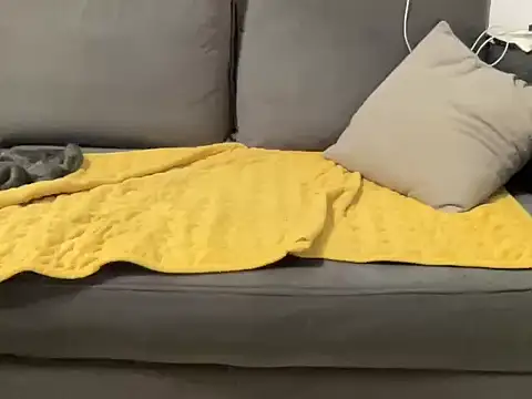 Snapshot of 4small4inchlol chatting on October 28, 2025, 9:03 pm 4small4inchlol online show from October 28, 2025, 9:03 pm