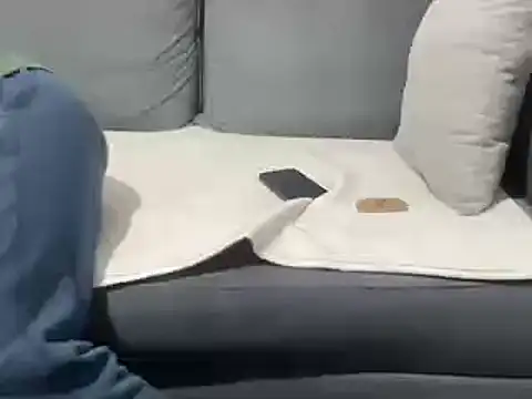 Snapshot of 4small4inchlol chatting on March 22, 2025, 12:17 am 4small4inchlol online show from March 22, 2025, 12:17 am