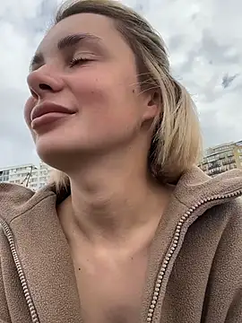 SandraCarter online show from February 18, 2026, 8:11 am