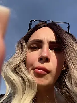 Snapshot of SandraCarter chatting on March 10, 2025, 7:00 am SandraCarter online show from March 10, 2025, 7:00 am