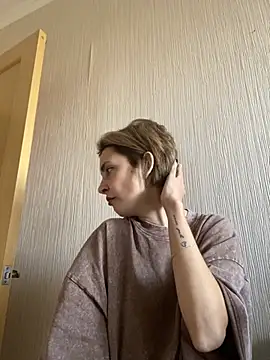 Snapshot of SandraCarter chatting on October 4, 2025, 12:39 pm SandraCarter online show from October 4, 2025, 12:39 pm