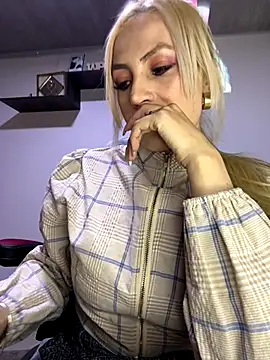 Snapshot of alicev_kitty chatting on September 25, 2025, 12:44 pm alicev kitty online show from September 25, 2025, 12:44 pm