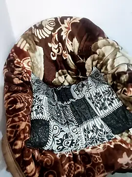 beautiful himanshi2 online show from March 4, 2026, 5:21 pm