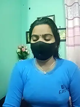 Snapshot of Amisha-2 chatting on January 2, 2025, 7:33 am Amisha-2 online show from January 2, 2025, 7:33 am