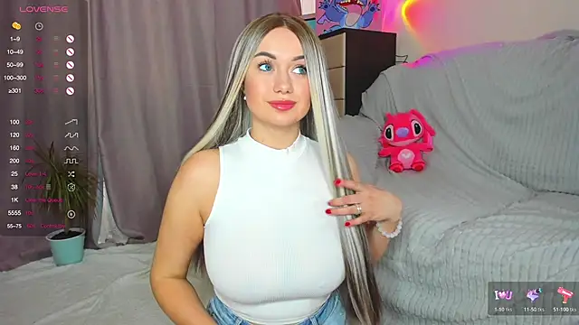 Snapshot of Maya_Willis chatting on March 22, 2025, 5:06 am Maya Willis online show from March 22, 2025, 5:06 am