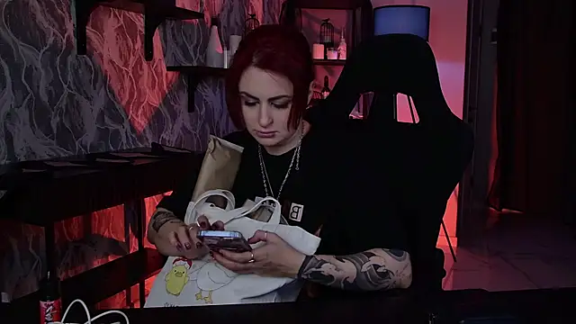 Lana  May online show from December 17, 2025, 9:14 am