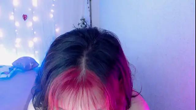 mixie cute online show from February 27, 2025, 9:36 pm