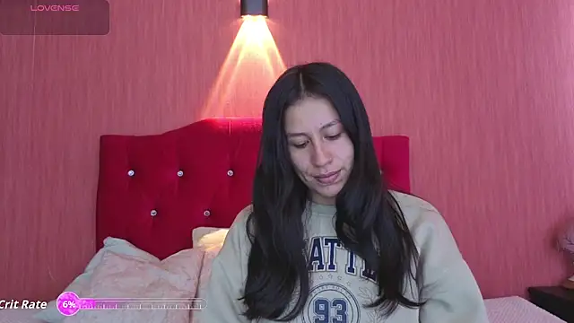 Snapshot of EmiGomez_ chatting on September 29, 2025, 1:17 pm EmiGomez online show from September 29, 2025, 1:17 pm