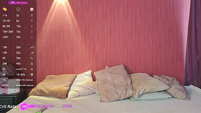 Snapshot of EmiGomez_ chatting on September 15, 2025, 12:05 pm EmiGomez online show from September 15, 2025, 12:05 pm