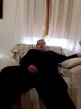 bluangelo online show from March 7, 2025, 10:46 am