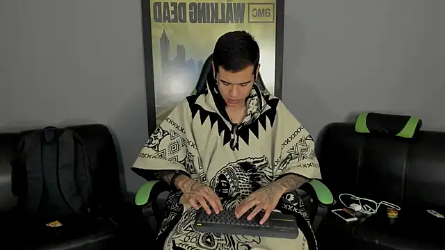 Snapshot of jamesinked_ chatting on February 20, 2025, 10:48 pm jamesinked online show from February 20, 2025, 10:48 pm