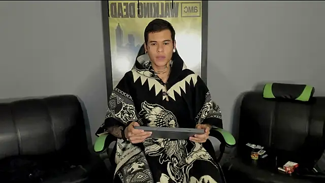 Snapshot of jamesinked_ chatting on February 23, 2025, 11:04 pm jamesinked online show from February 23, 2025, 11:04 pm