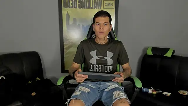 Snapshot of jamesinked_ chatting on February 12, 2025, 10:26 pm jamesinked online show from February 12, 2025, 10:26 pm