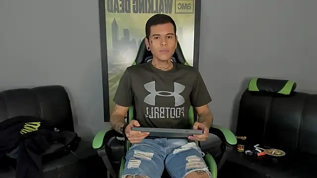 Snapshot of jamesinked_ chatting on February 11, 2025, 8:42 pm jamesinked online show from February 11, 2025, 8:42 pm