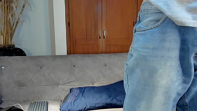 Snapshot of jamesinked_ chatting on October 18, 2025, 2:24 am jamesinked online show from October 18, 2025, 2:24 am