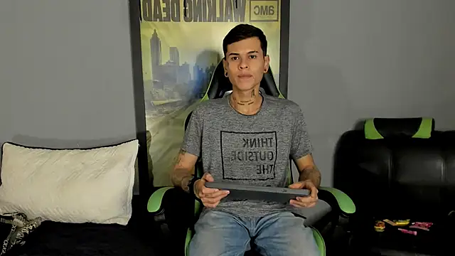 Snapshot of jamesinked_ chatting on March 23, 2025, 2:04 am jamesinked online show from March 23, 2025, 2:04 am