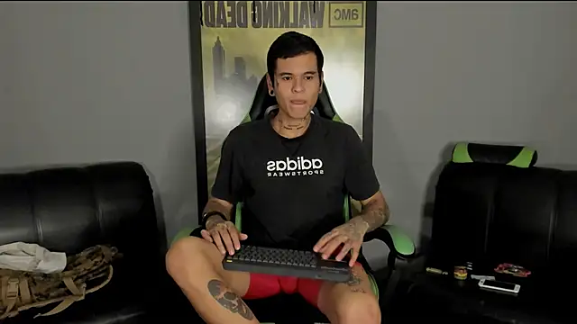 Snapshot of jamesinked_ chatting on March 4, 2025, 7:41 am jamesinked online show from March 4, 2025, 7:41 am