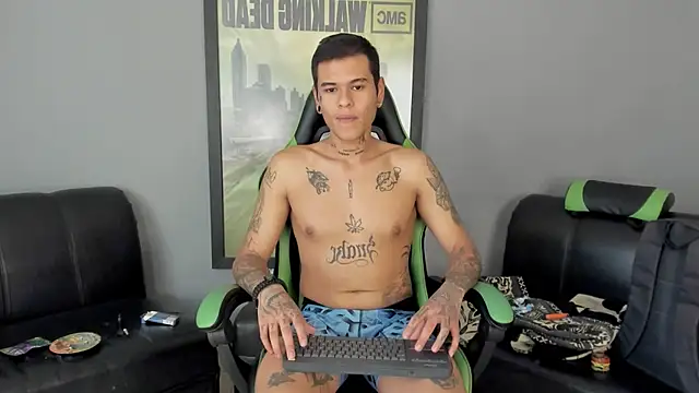 Snapshot of jamesinked_ chatting on February 6, 2025, 8:13 pm jamesinked online show from February 6, 2025, 8:13 pm