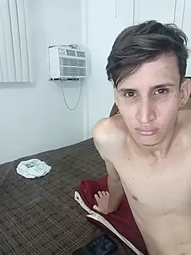 Snapshot of Milfvalesk chatting on December 17, 2025, 12:10 pm Milfvalesk online show from December 17, 2025, 12:10 pm