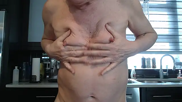 Toy-Daddy online show from March 5, 2025, 3:51 pm