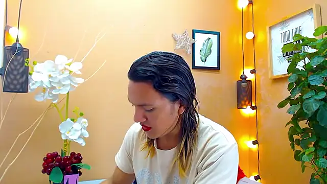 Snapshot of aslyhernandez_7 chatting on October 16, 2025, 3:31 pm aslyhernandez 7 online show from October 16, 2025, 3:31 pm