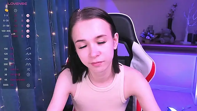 LilithStrangfor online show from December 25, 2024, 3:29 am