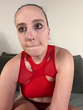 Snapshot of thats_lou chatting on March 19, 2025, 8:43 pm thats lou online show from March 19, 2025, 8:43 pm