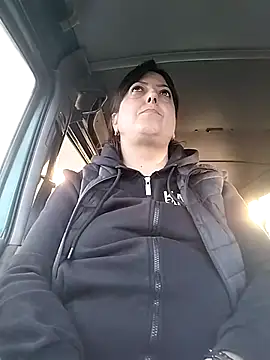 larylary6969 online show from November 26, 2025, 1:33 pm