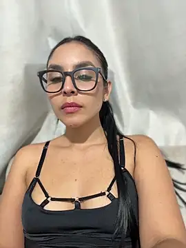  miaquevedo  online show from April 12, 2026, 4:16 am