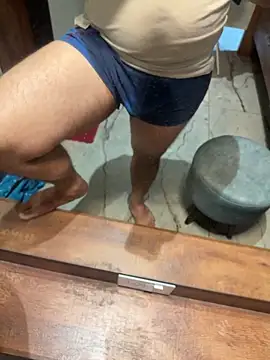 versatile guy01 online show from November 19, 2025, 2:55 am