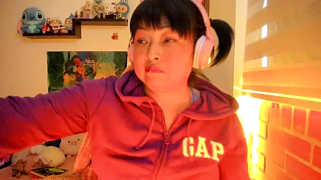 Shaddycute  online show from February 14, 2026, 2:17 pm