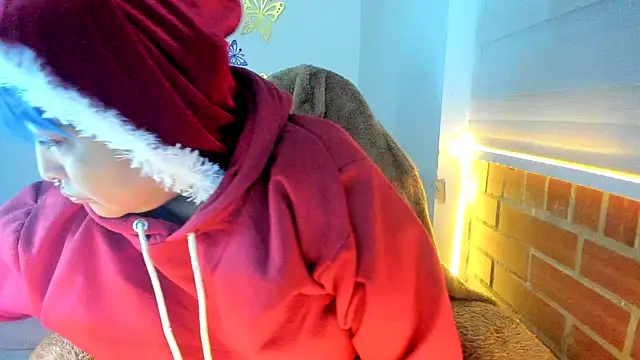 Shaddycute  online show from December 2, 2025, 10:50 am